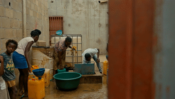 0c7bba9c06bb4f8aaa6decfa3d936668.gif