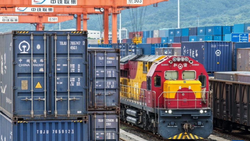中欧班列（成渝）今年前7月运输进出口货物超28万标箱