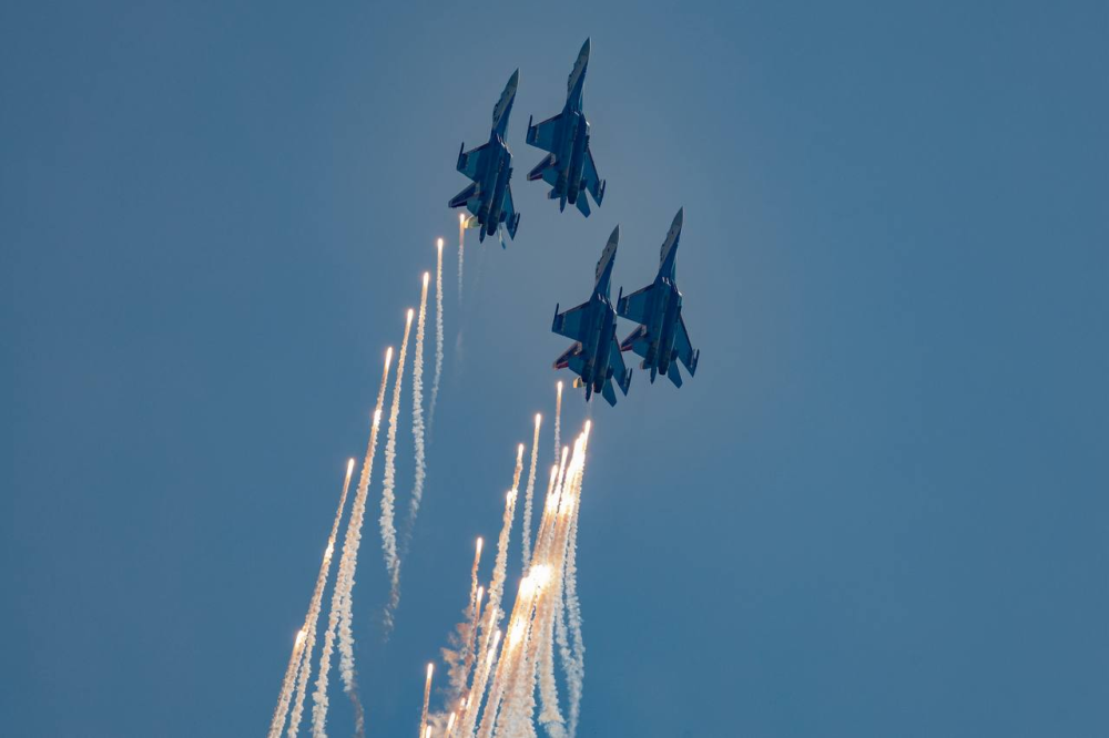 ef4b5103e9844441bf8d13866d92e195.png