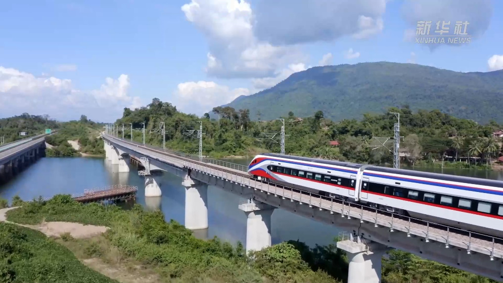 钢铁新丝路 联通山海情