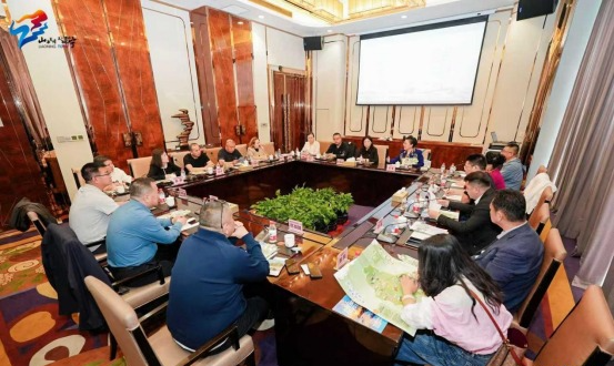 c0d51d9c3c6e41a19ef20ff8d470b301