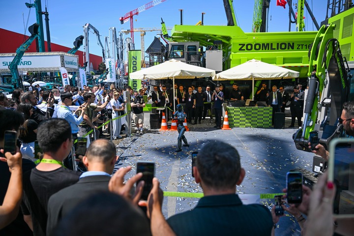 Turquie : des engins de construction chinois à énergie nouvelle en exposition à Istanbul
