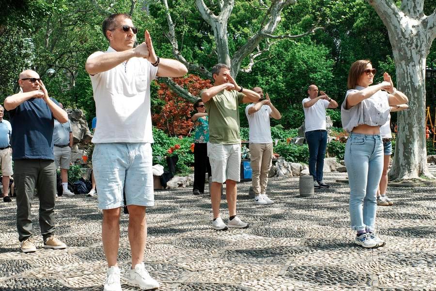 Chine : tourisme de voyageurs étrangers à Shanghai