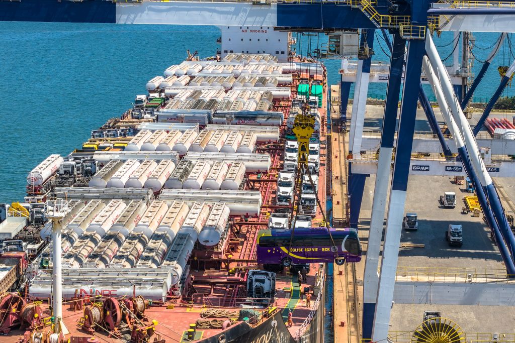Forte hausse des expéditions de marchandises diverses du port chinois de Yantai vers l'Afrique