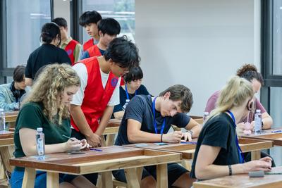 60位美国师生走进东阳感受中国文化魅力