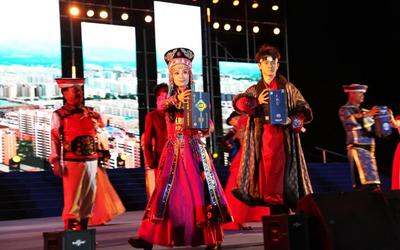 丝路花儿传雅韵 青稞酒香迎盛会