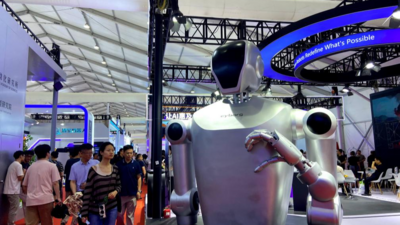 2025世界机器人大会促产业发展销售额超2亿元