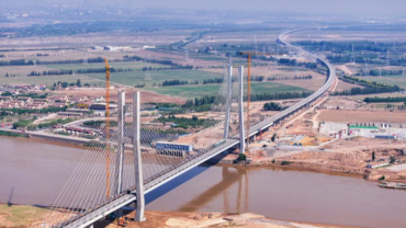 China's fixed-asset investment scales up in Jan.-July