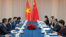 Chinese FM meets Vietnamese deputy PM