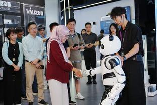 Malaysian delegates marvel at China's tech innovation, sustainable dev't during China leg of ASB's global leadership program