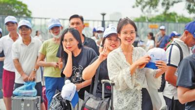 河口口岸出入境人员流量逾400万人次