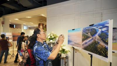 “对画鹊华”书画摄影艺术展在新加坡开幕