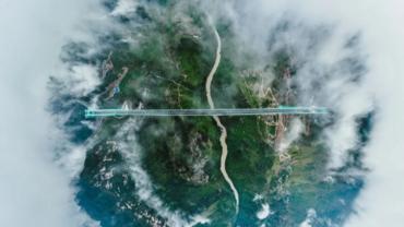 BASE jumpers take flight from world's highest bridge in China