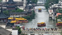 China Focus: How China turns "super golden week" into national spending spree