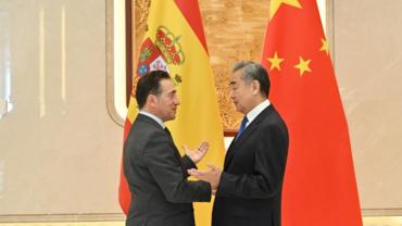 Chinese, Spanish foreign ministers pledge to strengthen ties