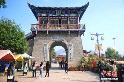 海外华媒探访兰州河口古镇：聆听黄河故事感受古建文化
