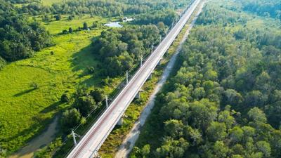 记者手记丨在延伸向未来的铁轨上