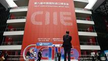 (CIIE) Xinhua Commentary: Shanghai import expo showcases growing appeal of vibrant Chinese market