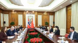 Chinese FM holds talks with Norwegian counterpart