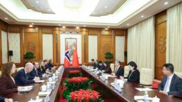 Chinese FM holds talks with Norwegian counterpart