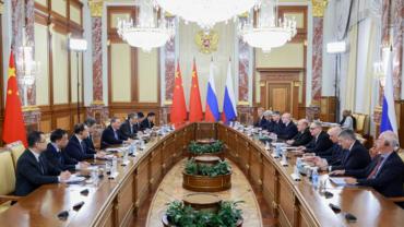 Chinese premier pledges closer cooperation with Russia in investment, energy, agriculture