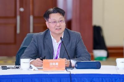 沈体雁：探索建立现代公共服务机制