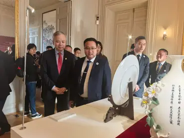 “中国白·德化瓷·巴黎展”在法国巴黎隆重举行