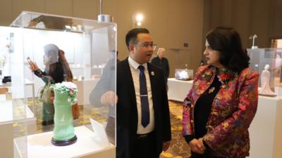 瓷以载道 德化“中国白”在洛杉矶“细诉”中华文明