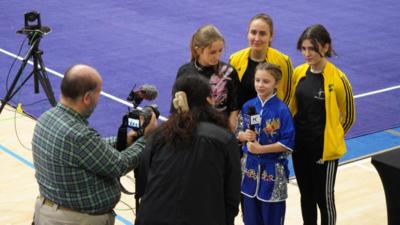 匈牙利五口之家“以武传家” 共筑中匈文化纽带