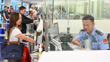 Direct air route links south China's Haikou with Vietnam's Nha Trang