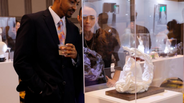 Exhibition on China's Dehua white porcelain opens in Los Angeles