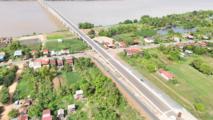 Locals thrilled with construction of China-funded Mekong River bridge in NE Cambodia nearing completion