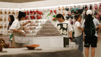 Local specialties from NW China become trendy plush toys