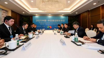 倪虹会见土库曼斯坦建设与建筑部部长格尔季耶夫