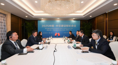 倪虹会见吉尔吉斯斯坦建筑、建设、住房和社区服务部部长奥伦塔耶夫