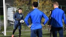 Feature: Chinese goalkeeper coach Li pursues football dream in Europe