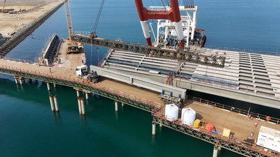 中企承建沙特吉赞工业城人工岛连接桥主体结构落成