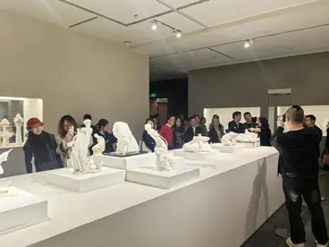 “万象更新——中国白·德化瓷”广州艺术大展在广东美术馆开幕