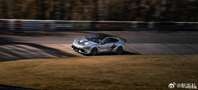 【#中国汽车凭实力赢得尊重#】近日，#中国新能源汽车再迎高光时刻#