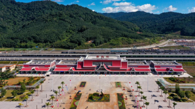 中老铁路2025年免签入境外国人同比增长48%