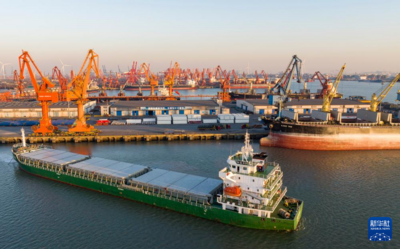 港口作业忙 力争“开门红”