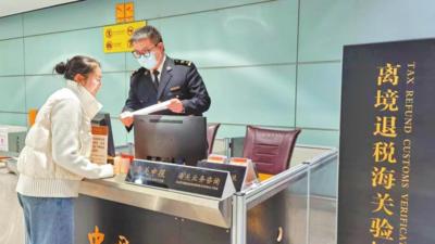 云南昆明：跨境游带动“中国购”持续升温