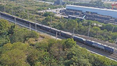 2025年西部陆海新通道集装箱货物年发运量首次突破百万标箱