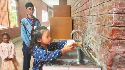 “心联通 云南行” 孟加拉国学校饮用水净化系统投入使用