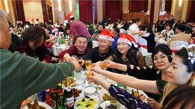 满洲里市举行“我在满洲里迎新年”中俄蒙万人跨年活动