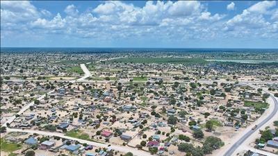 中企助力纳米比亚偏远乡村打通“最后一公里”