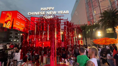 中国年装点曼谷商圈 中泰共庆“欢乐春节”