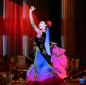 土库曼斯坦举行“欢乐春节”演出