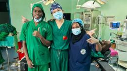 (Hello Africa) Chinese surgeons save Tanzanian conductor's fractured arm, restoring hope for family