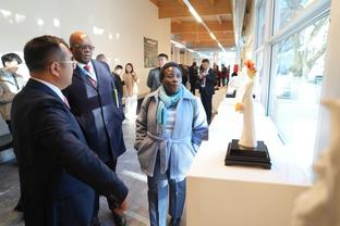 Chinese county stages white porcelain exhibition in Geneva